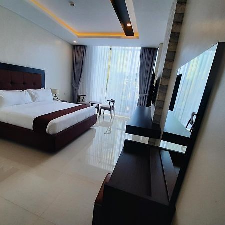 Winrich Hotel Mactan Exterior foto