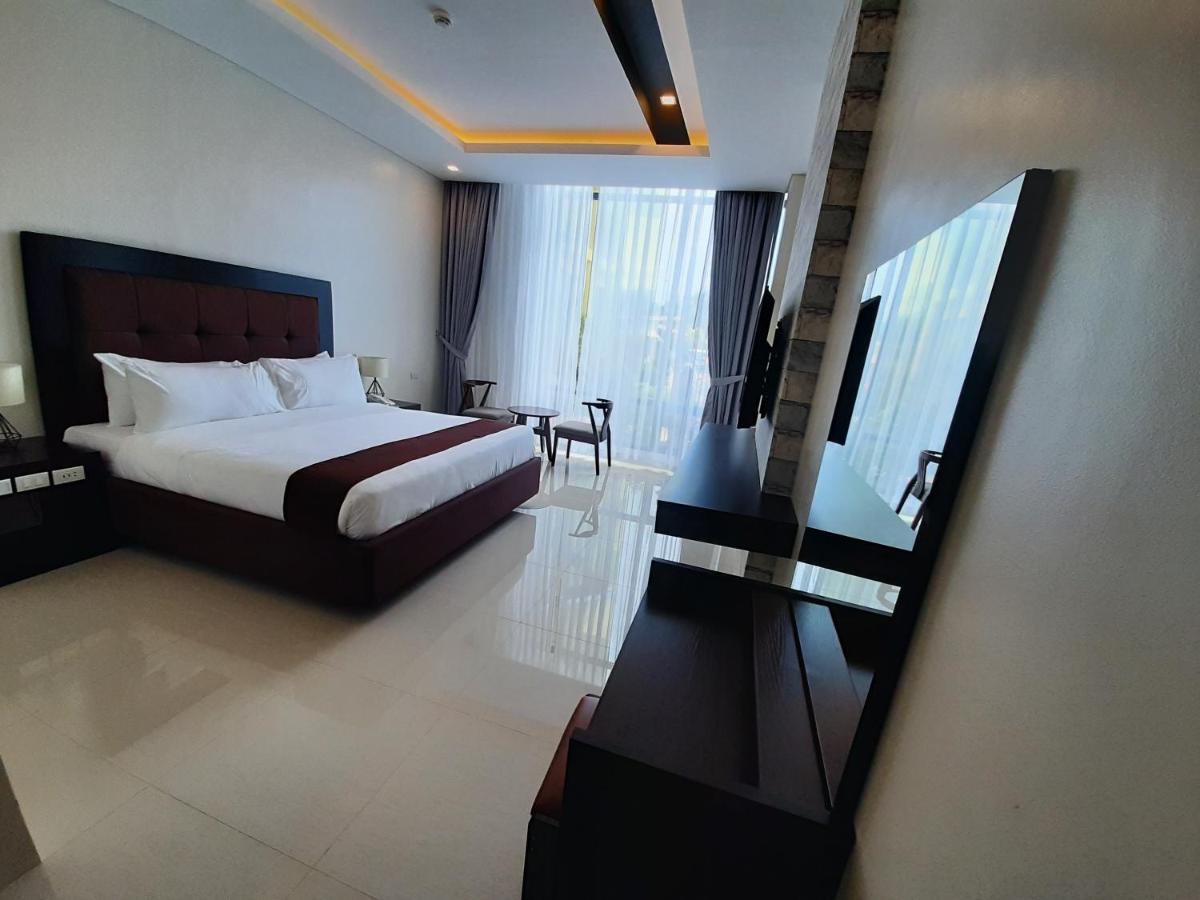Winrich Hotel Mactan Exterior foto