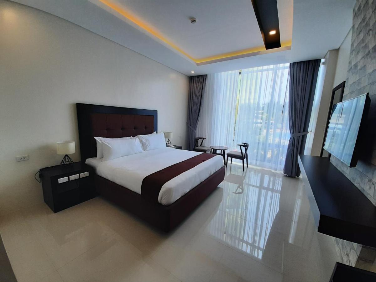 Winrich Hotel Mactan Exterior foto