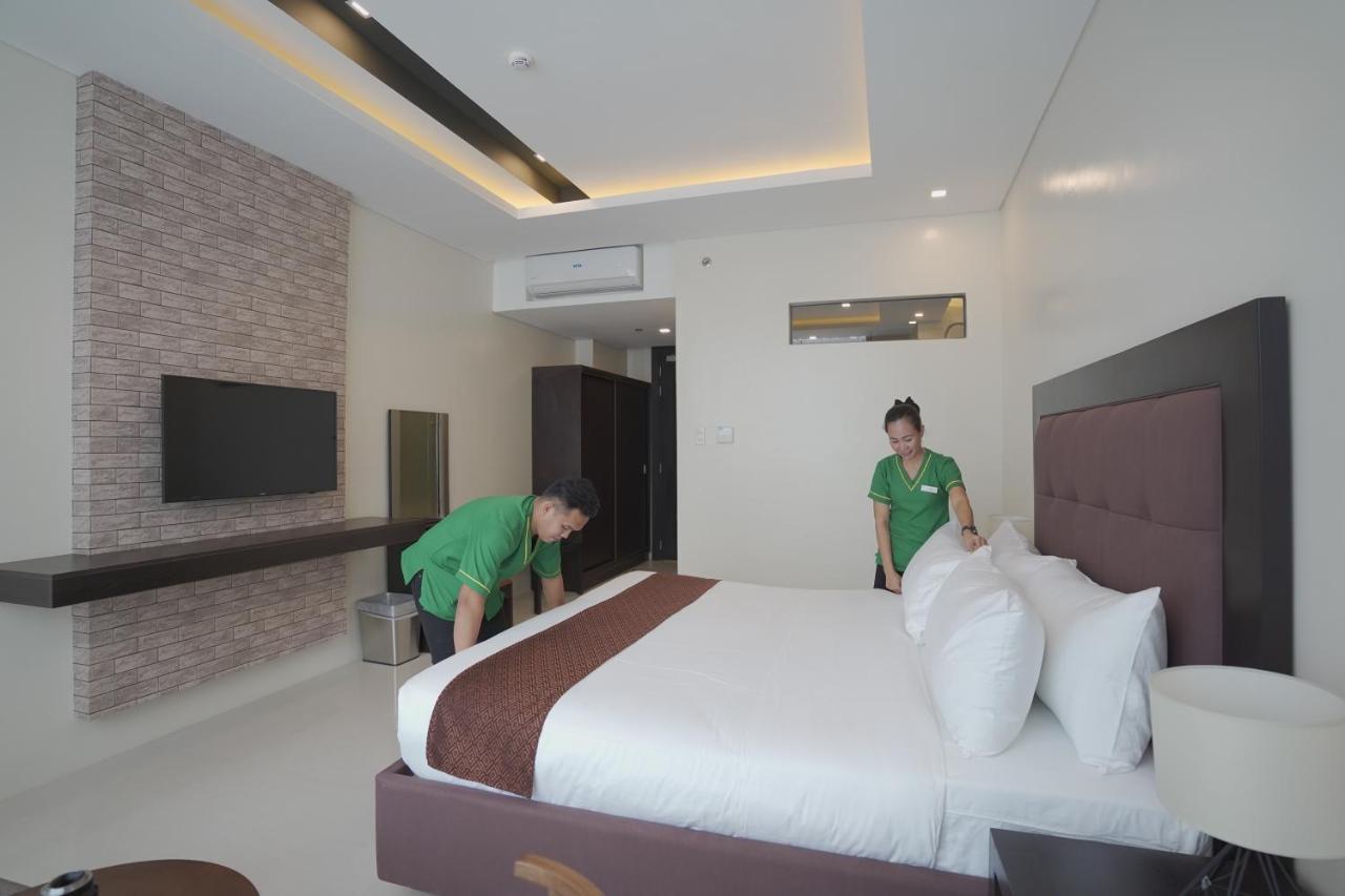 Winrich Hotel Mactan Exterior foto