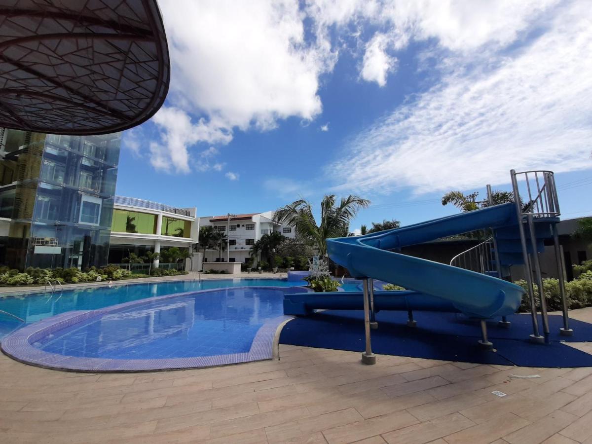 Winrich Hotel Mactan Exterior foto