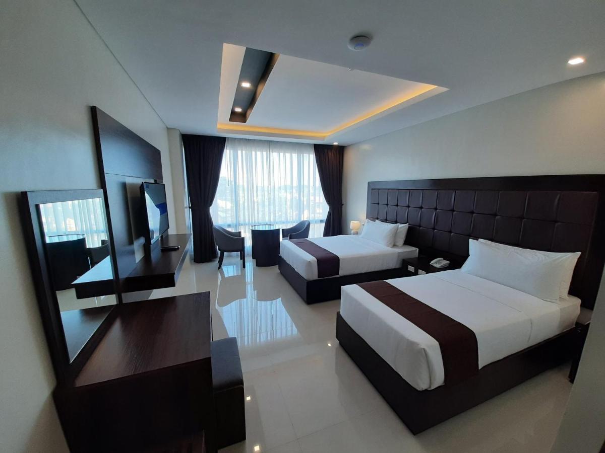 Winrich Hotel Mactan Exterior foto